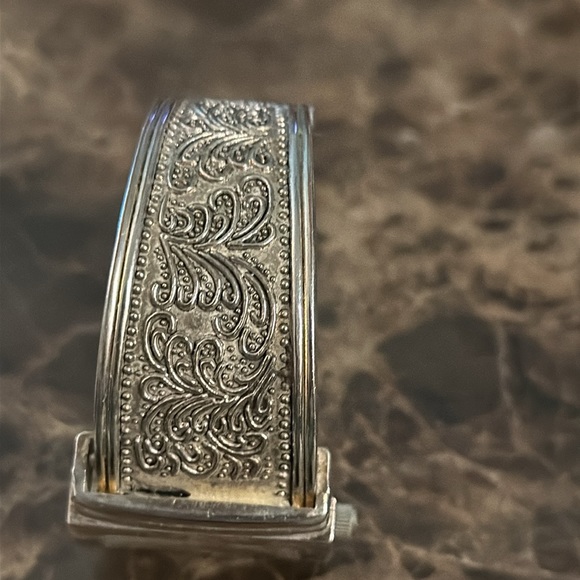 Watch  Vintage Geneva Elite  cuff style watch silver filigree ornate - Picture 7 of 10